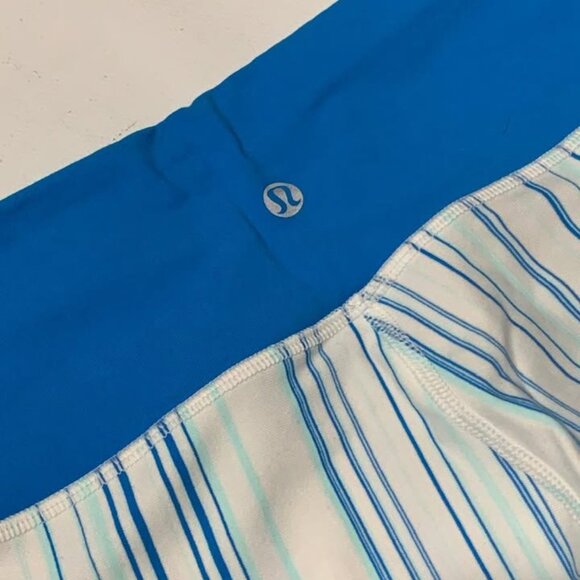 Never worn Lululemon Cropped Leggings – White & Blue Stripe – Size 8 - Picture 5 of 8